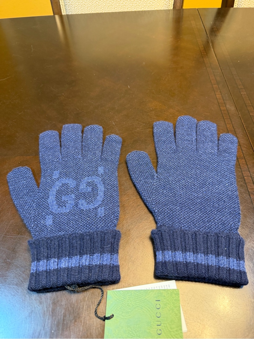 New Authentic Gucci GG Logo Cashmere Gloves Blue Size L - Picture 15 of 15